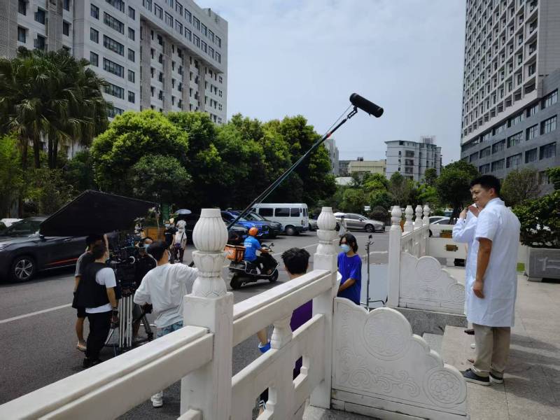 青山区广告片拍摄公司低成本实现高规格制作的诀窍